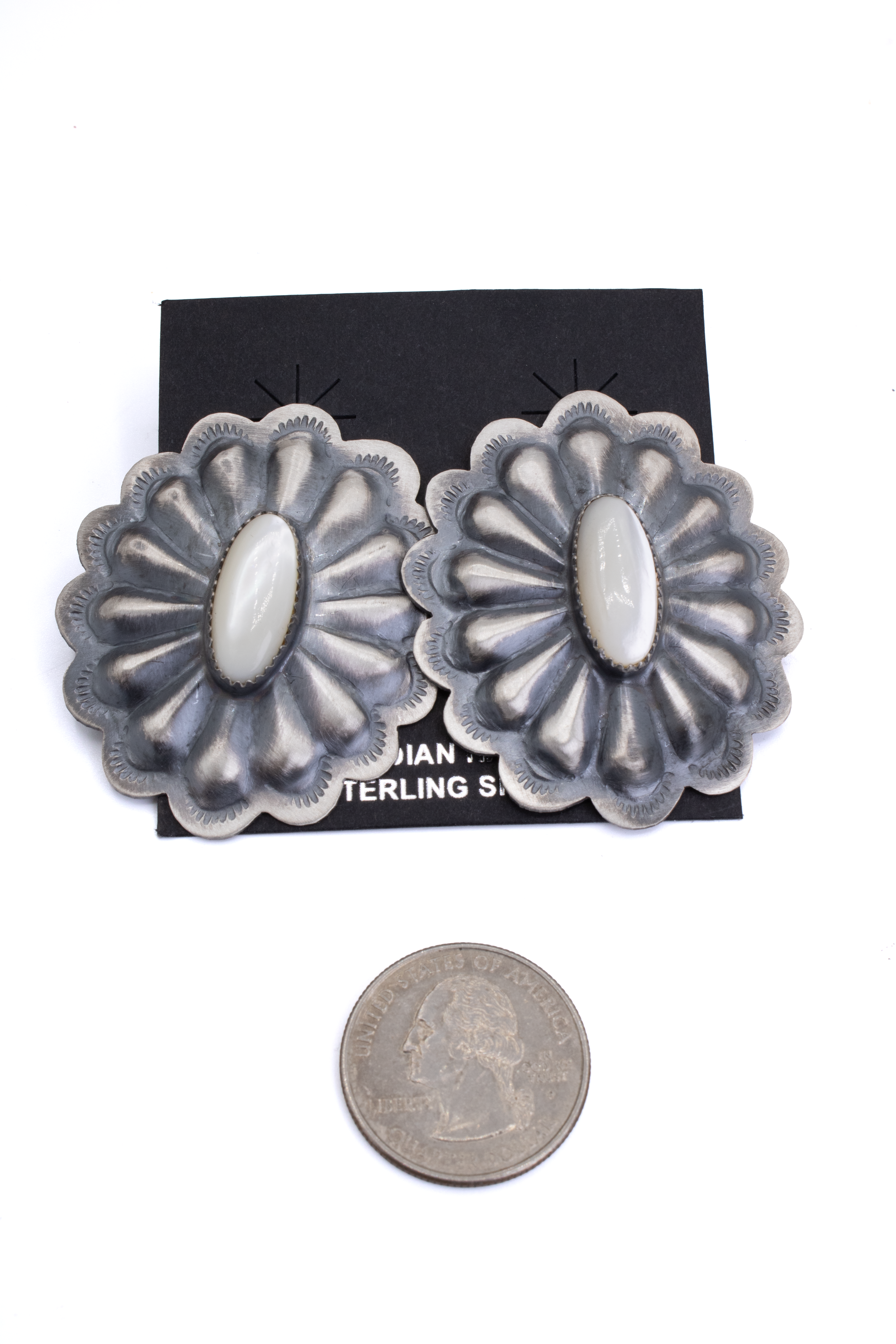 Concho w/ MOP Earring - Dale Morgan